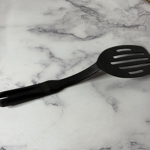 Pampered Chef Utensil Set – Masher, Turner, Whisk & Ladle - Picture 9 of 13